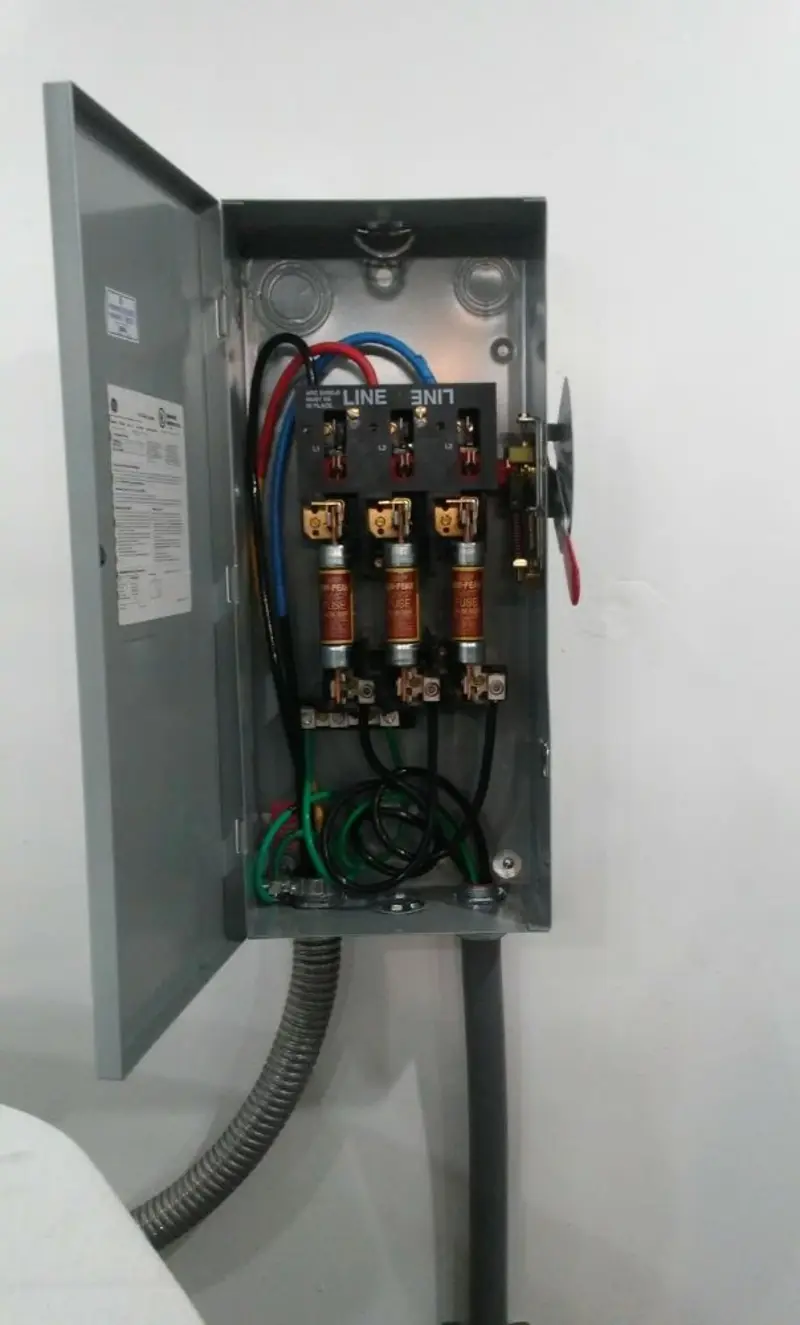 Three-phase disconnect switch installed for Smoke Detector Installation in Swarthmore